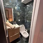 Apartment Petit Et Son Abrite