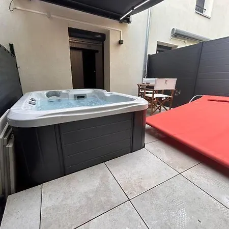 Petit Et Son Abrite Appartement *