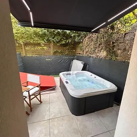 Petit Et Son Abrite 아파트 낭시