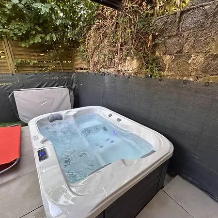 Appartement Petit Et Son Abrite *