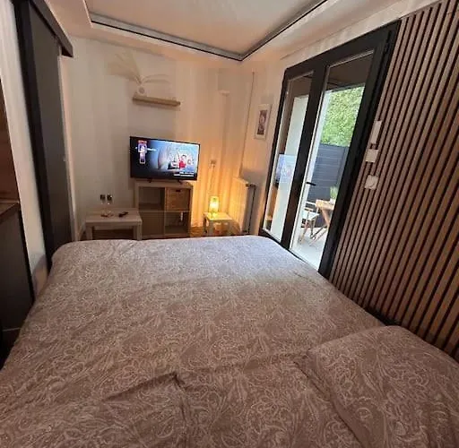 Апартаменты Petit Et Son Abrite