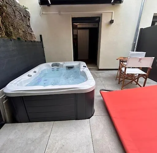 Petit Et Son Abrite * 南锡